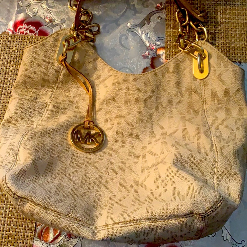 Micheal kors tote